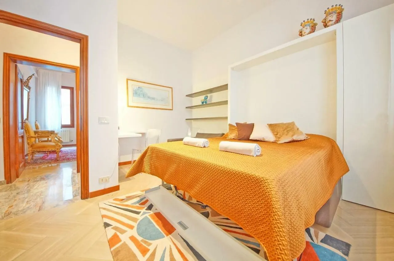 Dolcevita Apartments N 250 Venedig 0*,  Italien